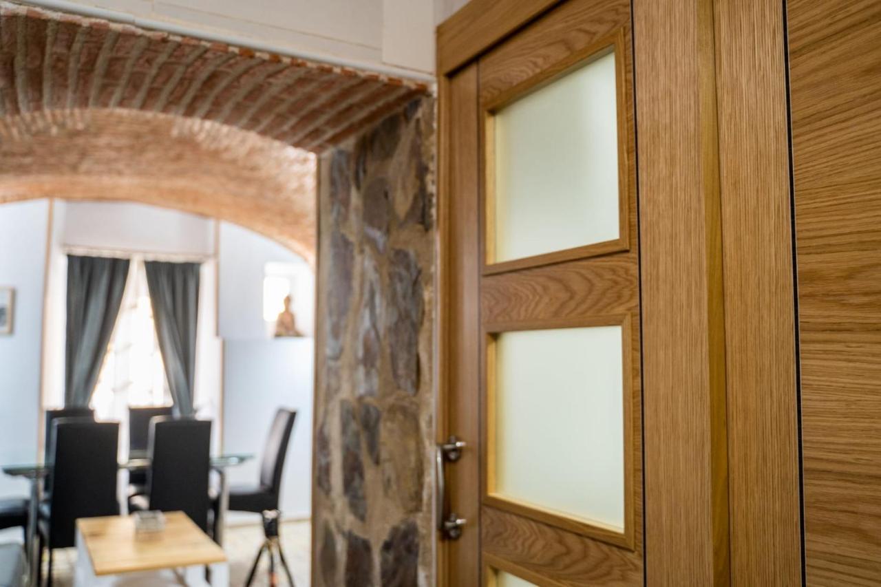 Art & Suite Apartment Caces Exteriör bild